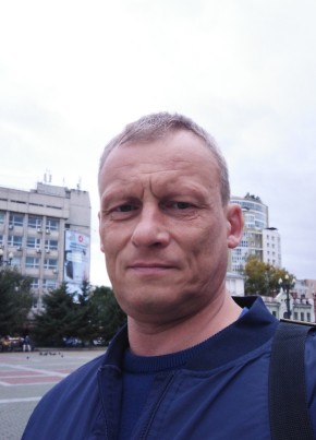 Константин из Владивостока 49 лет