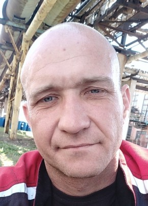 Дмитрий из Челябинска 44 года