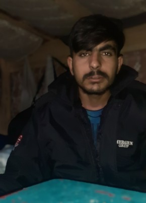 Hikmat Khan , 24, Türkiye Cumhuriyeti, Gebze