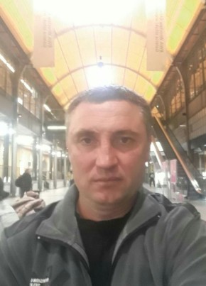 Виталий, 47, Република България, София