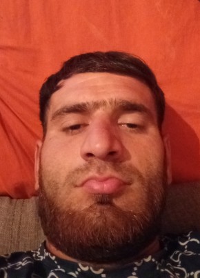 Vahid Cavadov из Грозныя 27 лет