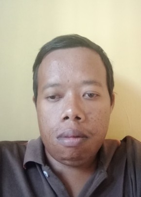 Firdaus, 29, Indonesia, Kota Probolinggo