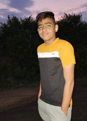 Vivekpatel, 18, India, New Delhi