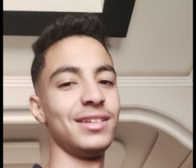 Ilyass, 18, Eastleigh