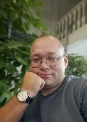 Антон из Азова 40 лет