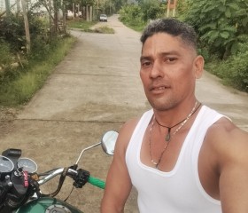 Alex, 42, Valera