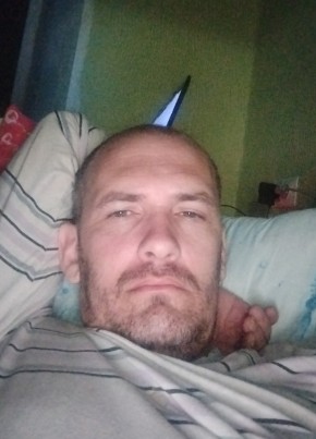 Артём, 37, Россия, Сальск