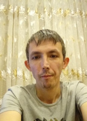 Andrey, 35, Russia, Ust-Donetskiy