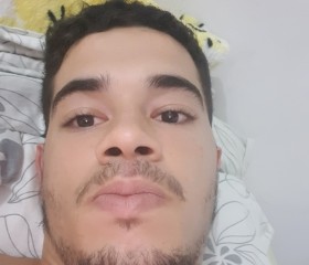 Tralhar, 22 года, Brasília