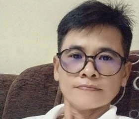 LEK, 44, Wapi Pathum