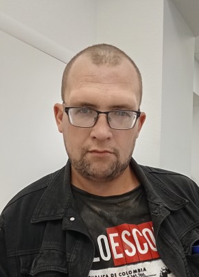 Dmitriy, 41, Russia, Puchezh