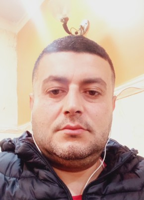 Hamza, 35, People’s Democratic Republic of Algeria, Oran