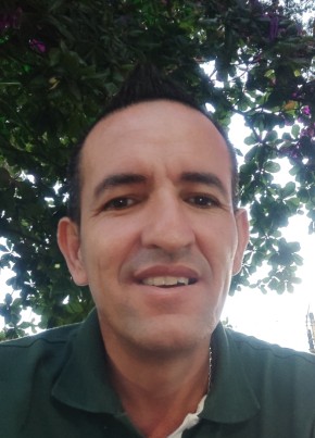 franqui из Pereira 46 лет