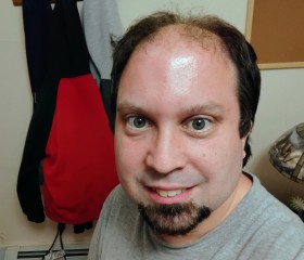Doug, 35, Keene