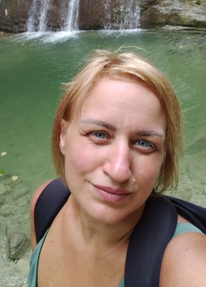 Оксана из Геленджика 39 лет