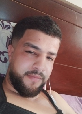 Hussein, 33, People’s Democratic Republic of Algeria, Algiers