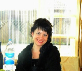 Юлия, 36 лет, Берасьце