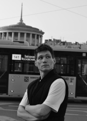 Макс из Санкт-Петербурга 21 год