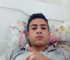 Adrian, 22, Aracoiaba da Serra