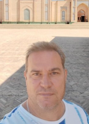 Михаил Солдат