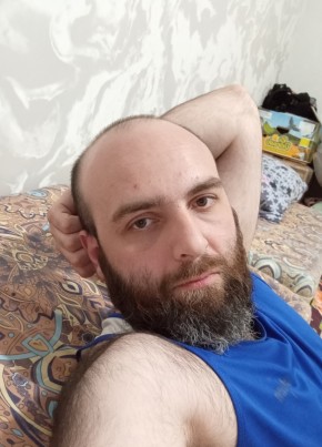 Артур из Махачкалы 36 лет