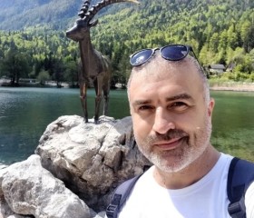 Aleksandr, 39, London