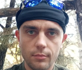 Konstantin, 32, Brussels