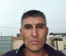 Zakir, 43, Paris
