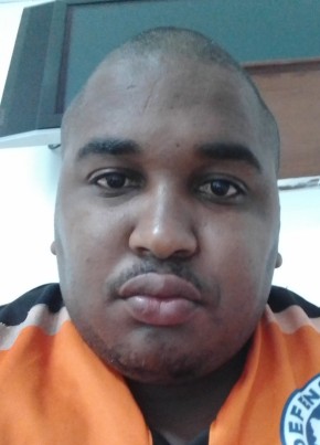 Luis Manuel Vald из Santo Domingo 24 года
