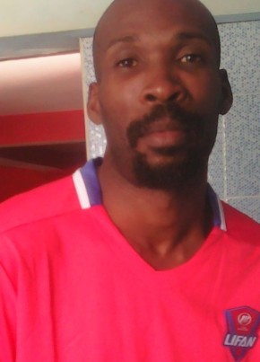 Cajuste, 43, Repiblik d Ayiti, Pòtoprens