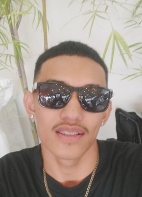 Kenzo, 19, Philippines, Manila