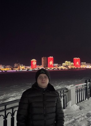 Артур из Салавата 23 года