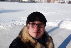 Dmitriy, 39 - Just Me