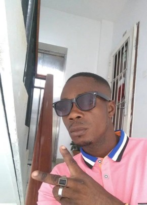 Luc, 18, République Gabonaise, Libreville