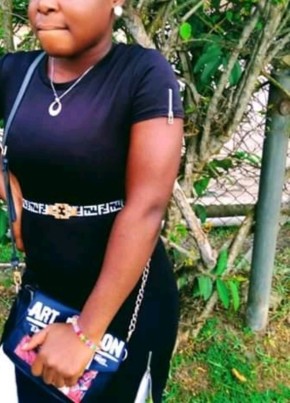 Lovia, 24, Ghana, Kumasi