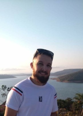 Carlos, 29, República Federativa do Brasil, Tatuí
