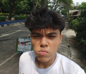 Fadil, 18, Tangerang