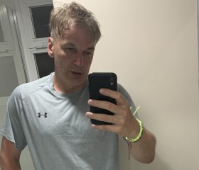 Outsider, 49, Budapest