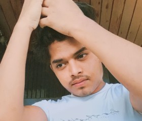 Kundan, 21, Ashta (Madhya Pradesh)