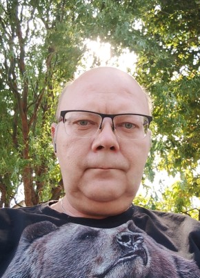 Василий из Маркса 51 год