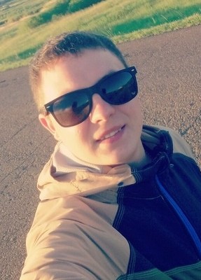 Артур, 31, Россия, Альметьевск