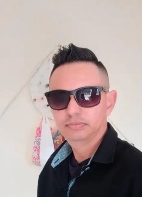 Alvaro Gómez, 36, República de Colombia, Sincelejo