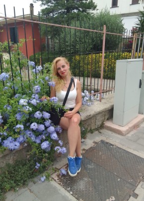 Ana Arveladze, 48, Repubblica Italiana, Salerno