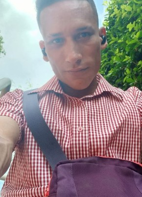 Andres из Santiago de Cali 29 лет