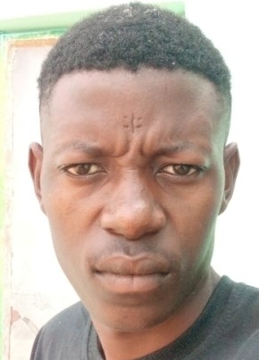 Amos из Francistown 25 лет