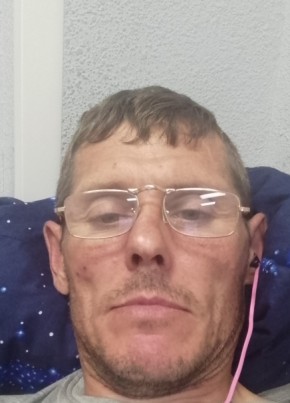 Виталий из Надыма 46 лет