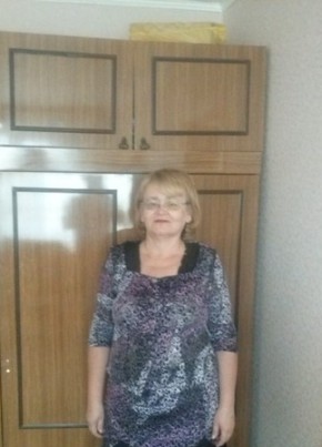 Елена, 64, Россия, Ясный