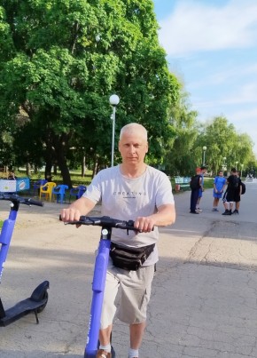 Евгений из Тольятти 53 года