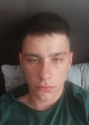 Ваня из Новоалтайска 19 лет