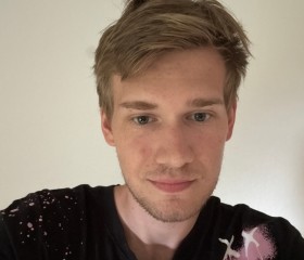 Maksim, 22, Rendsburg